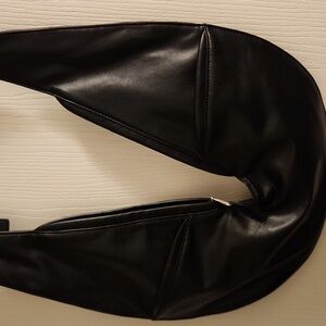 Chic Sash Faux-Leather Black Crossbody Bag